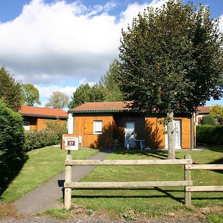 Gite Avec Cheminee, Terrasse Et Wifi - Animaux Acceptes - Fr-1-496-163 Usson-en-Forez Exterior foto